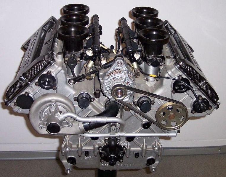 Datei:Mercedes V6 DTM Rennmotor 1996.jpg